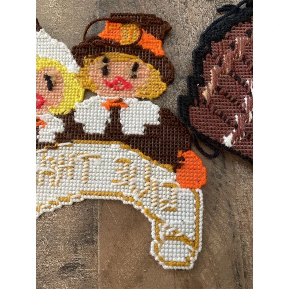 Vtg Plastic Canvas Thanksgiving Wall Decor Lot Pilgrim Turkey Cornucopia‎